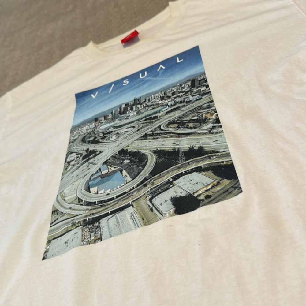 Visual white tee - Picture 2 of 4